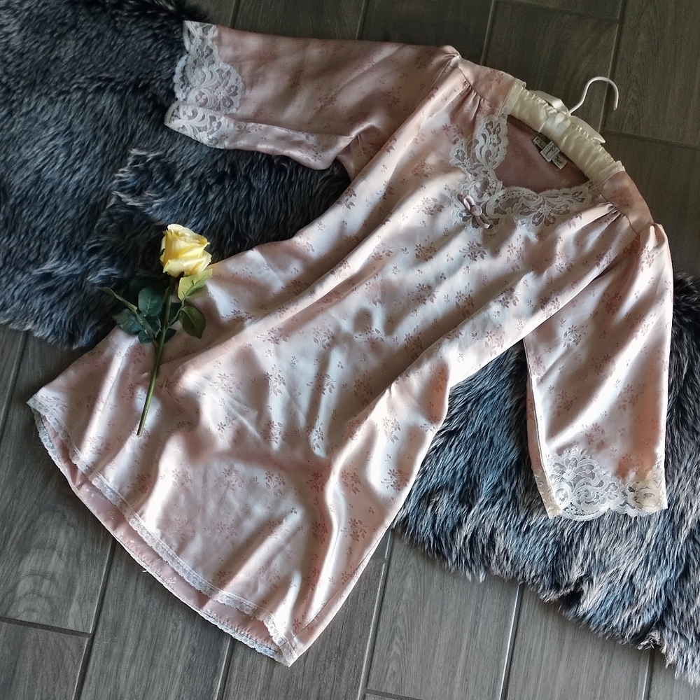Christian Dior lace trim pale pink slip